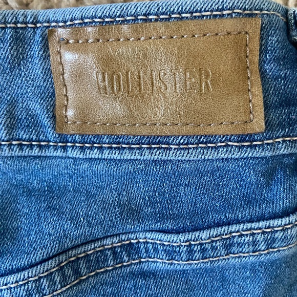 Hollister Women's Medium Wash High Rise 2S Skinny Jeans - Picture 4 of 8